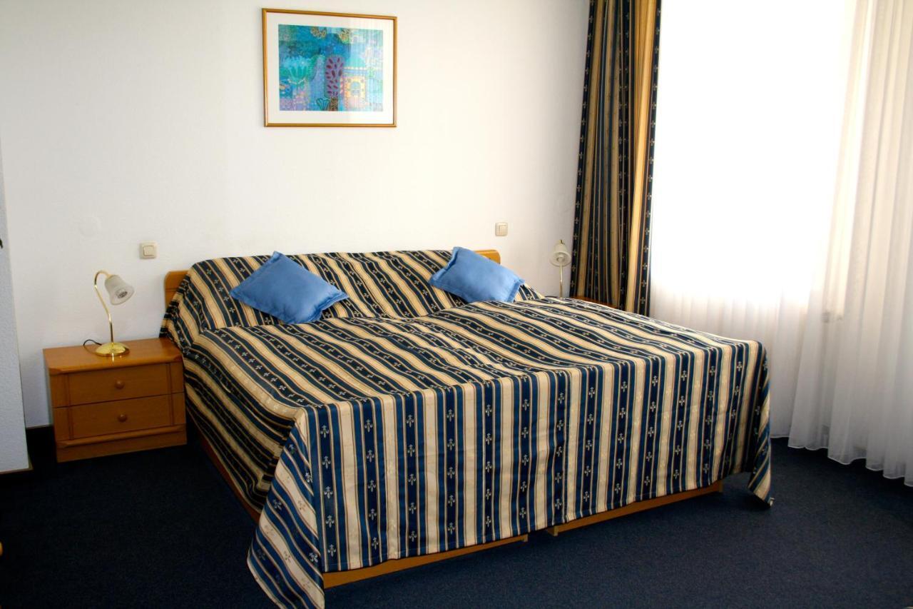 Hotel Am Schloss Borbeck Essen Room photo